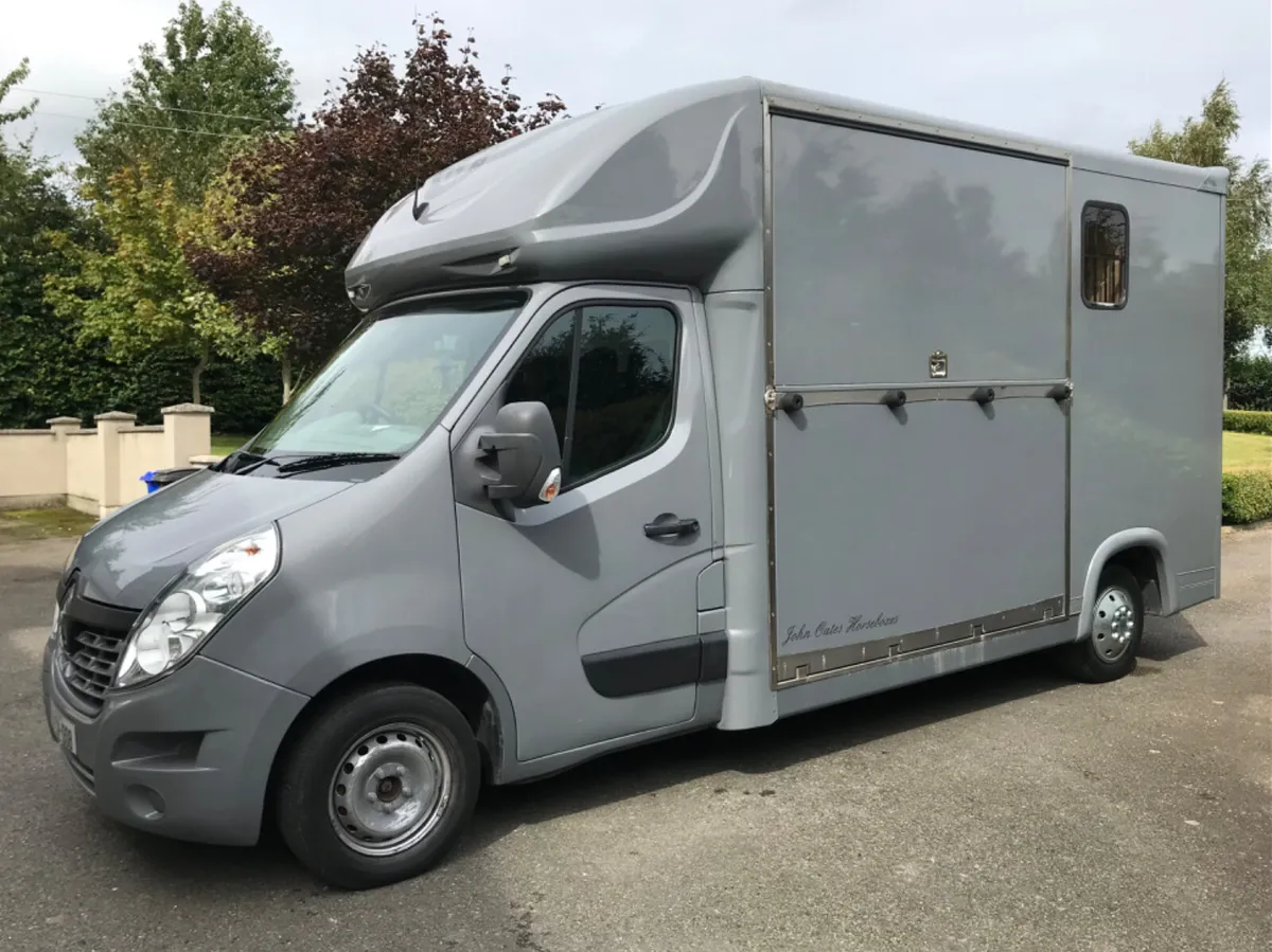 Horse box 2015 JOHN OATES HORSEBOX ONLY 110k - Image 3
