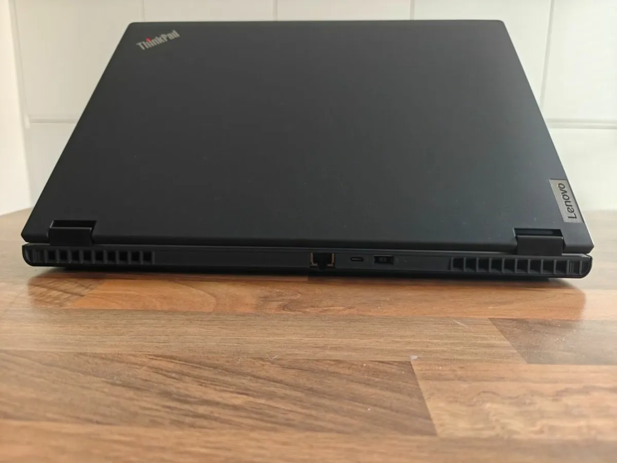 Lenovo ThinkPad P16V gen.2 Laptop | Ultra 7 | - Image 3