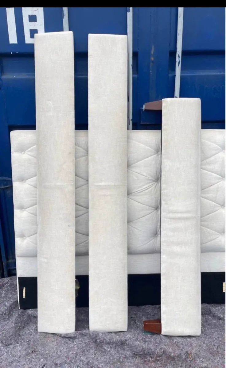 King bedframe - Image 1
