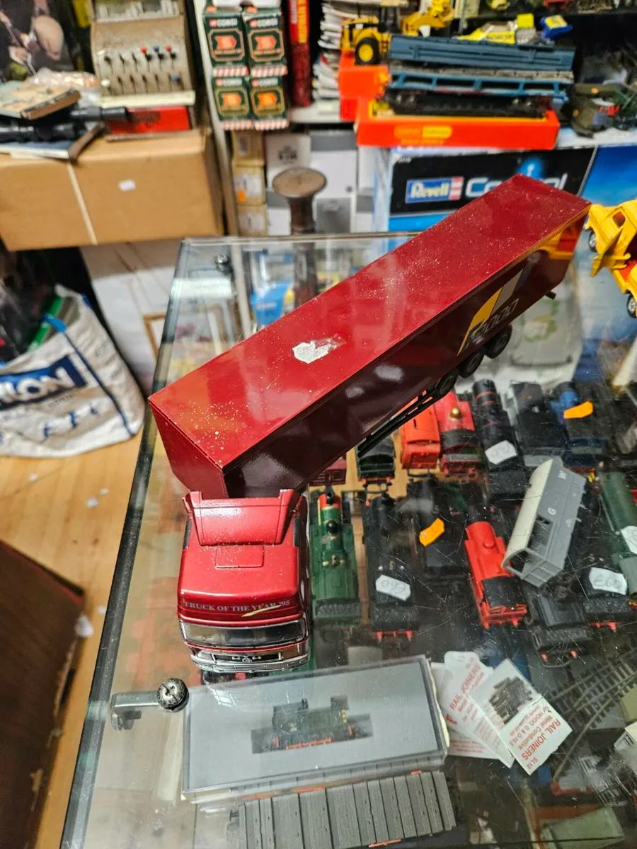Corgi Conrad MAN Tractor Unit and Trailer Metal - Image 3