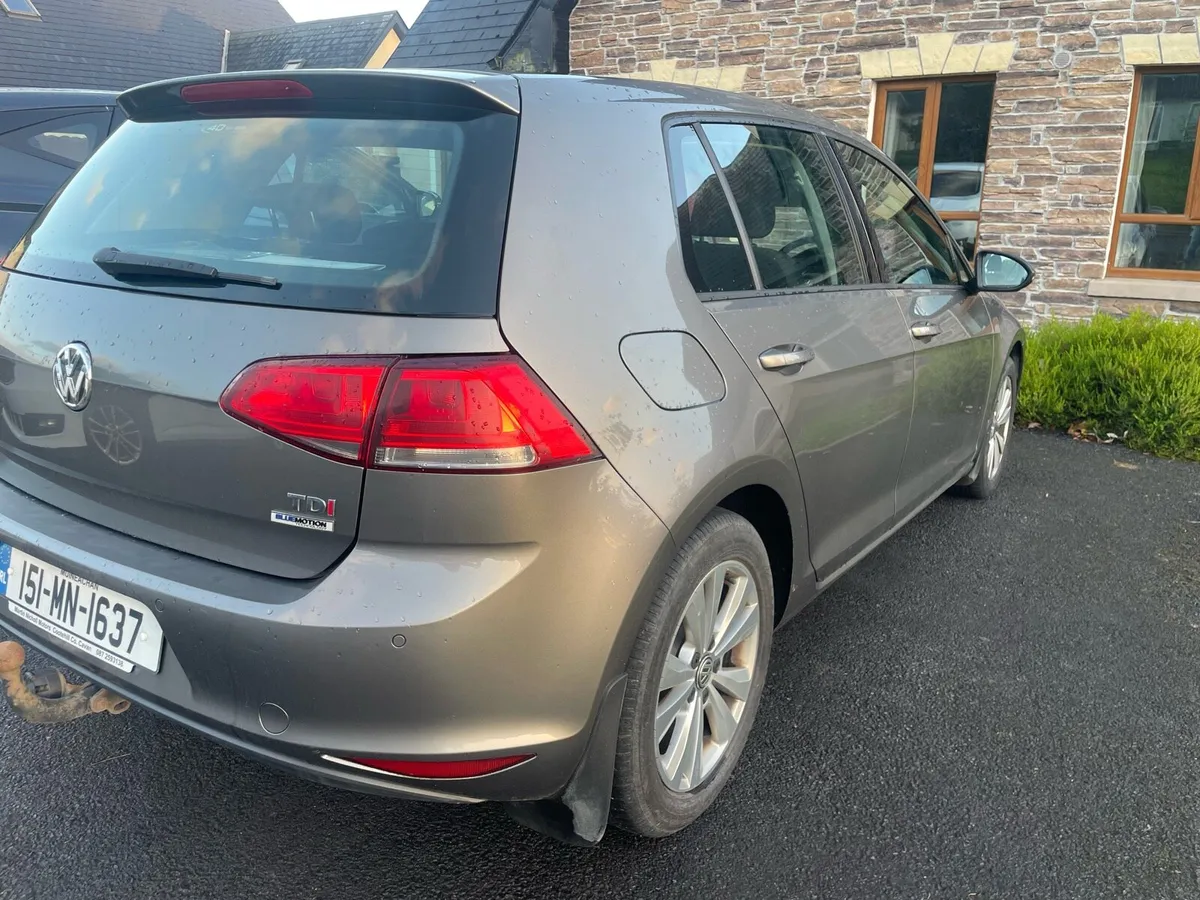 151 VW Golf 1.6 TDi Bluemotion - Image 3