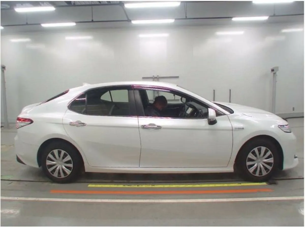 Toyota Camry 2.5 - Image 4