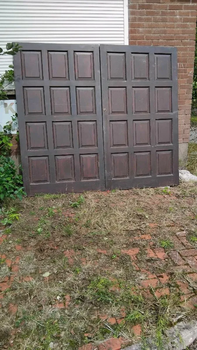 Teak garage doors - Image 1