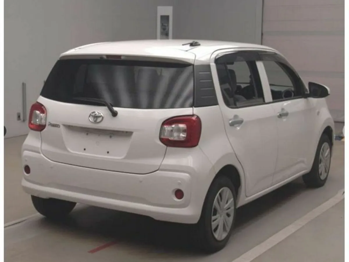 Toyota Passo 1.0 Petro Auto - Image 2