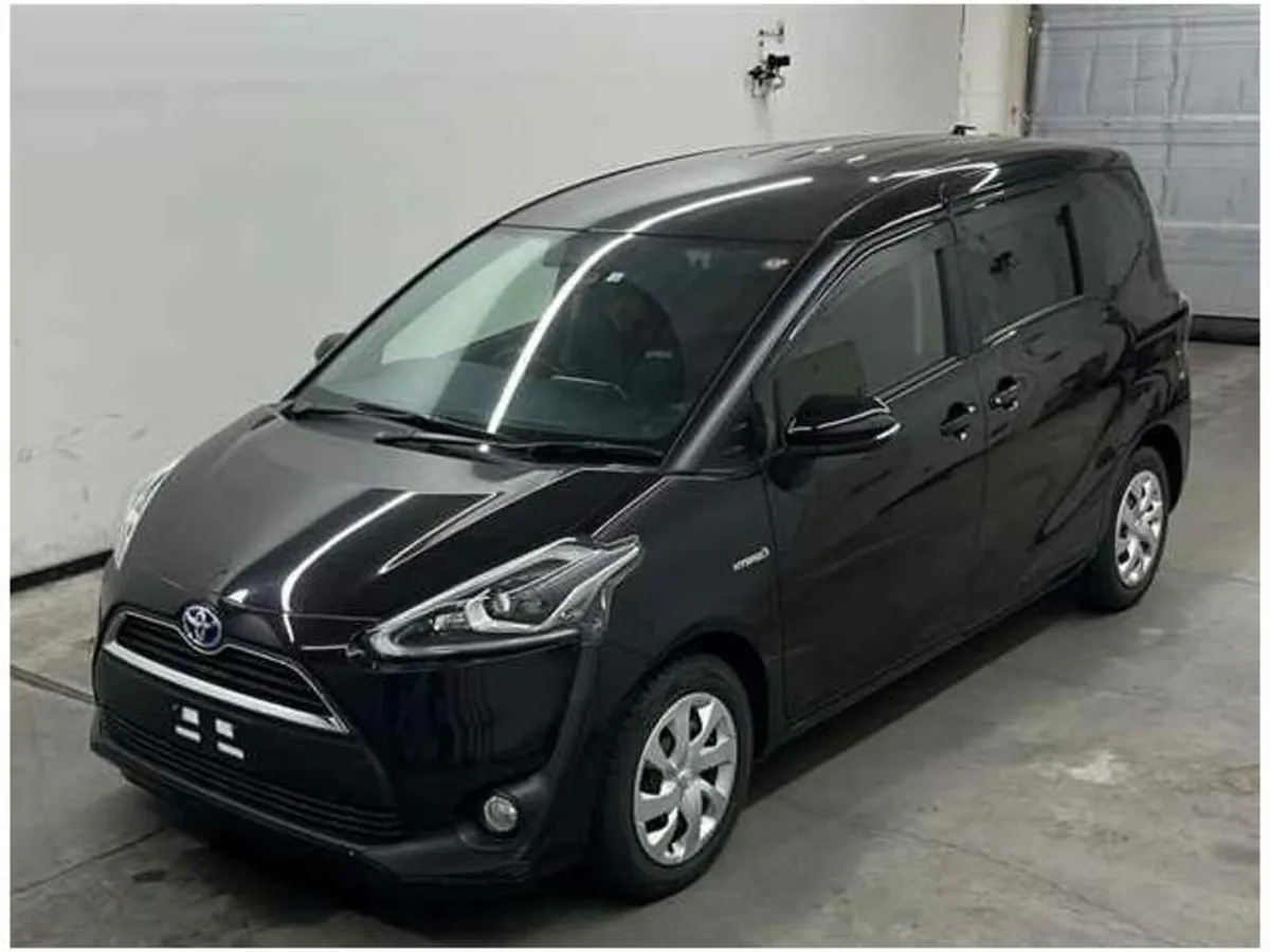 Toyota Sienta 1.5 Petrol Auto - Image 3