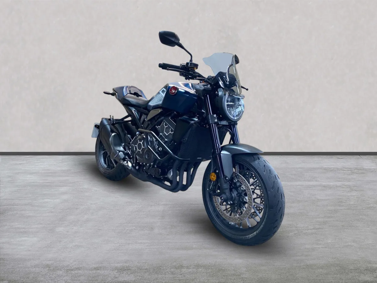 Honda CB 1000 RA-P Black Edition with Extras - Image 3