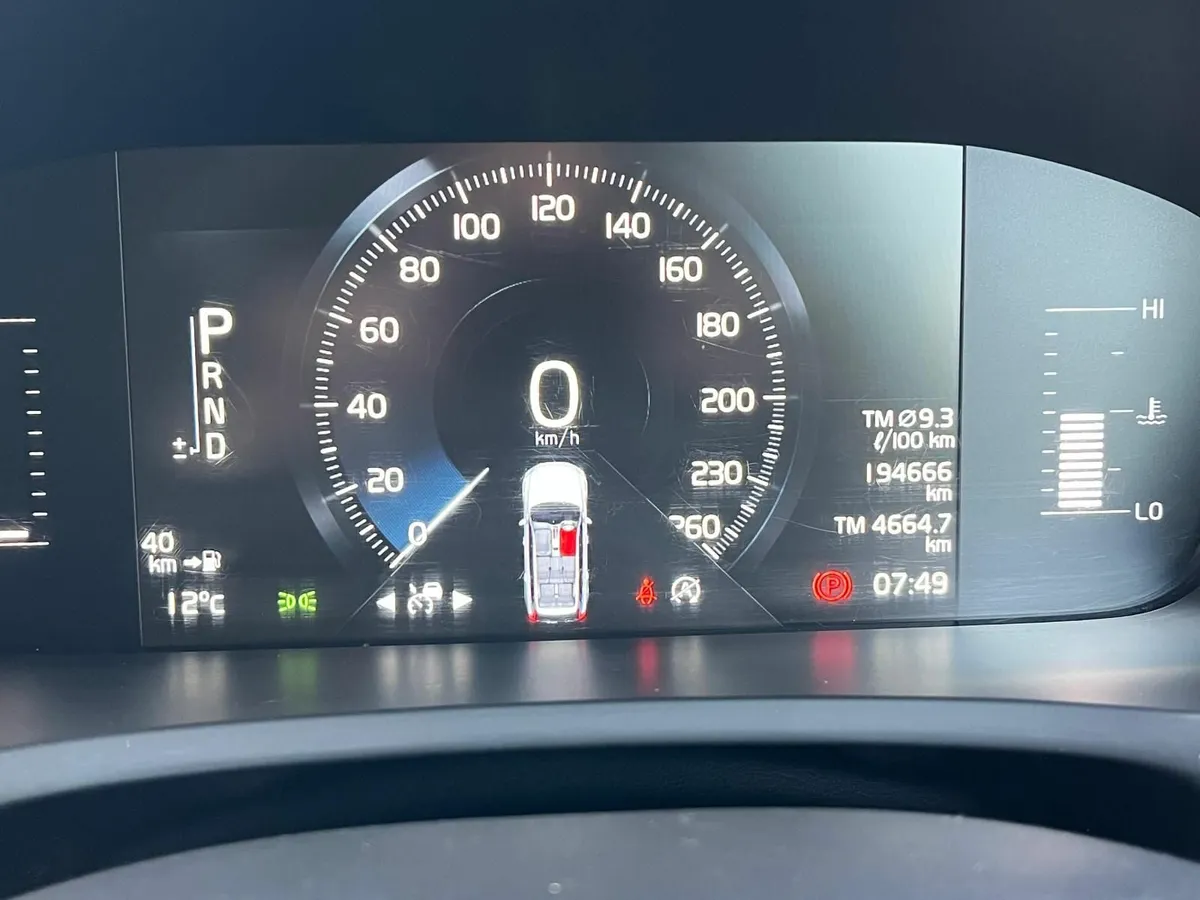 Volvo XC90 2017 - Image 3