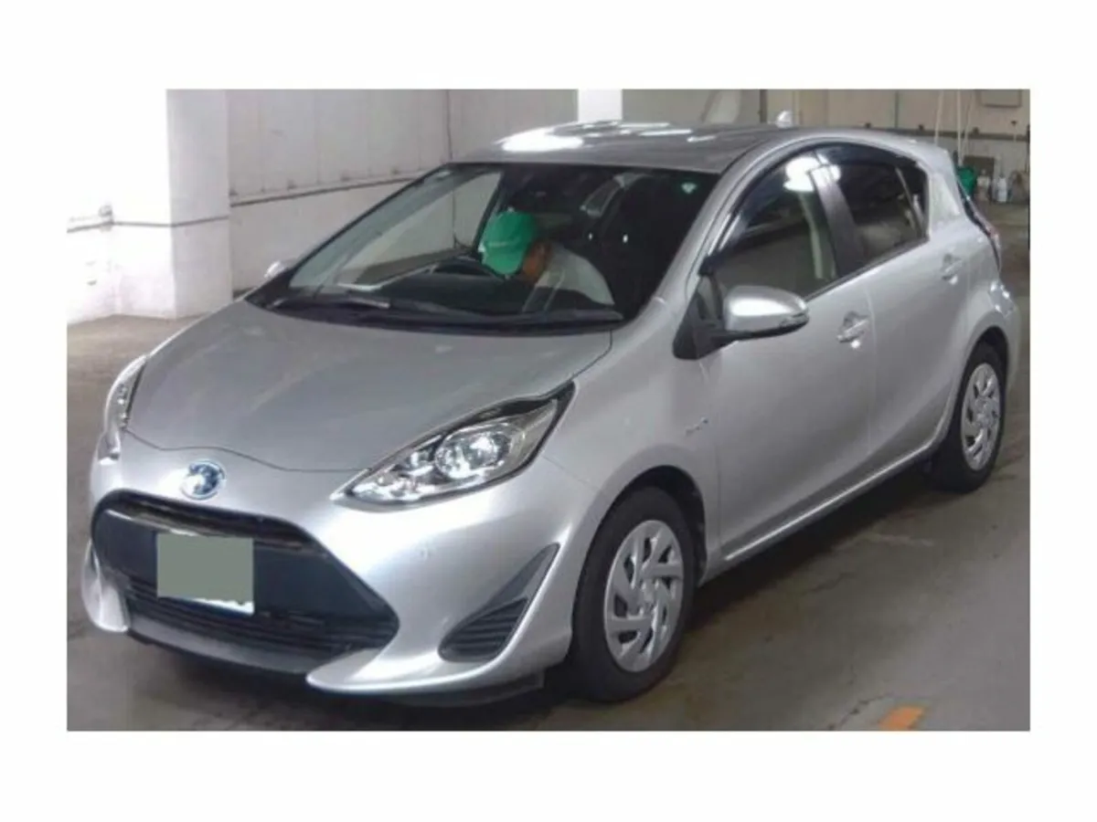 Toyota Aqua 1.5 Petro Auto - Image 3