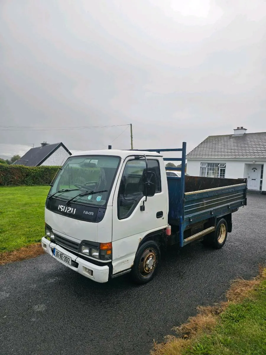 3.5 ton Izuzu nkr tipper - Image 2