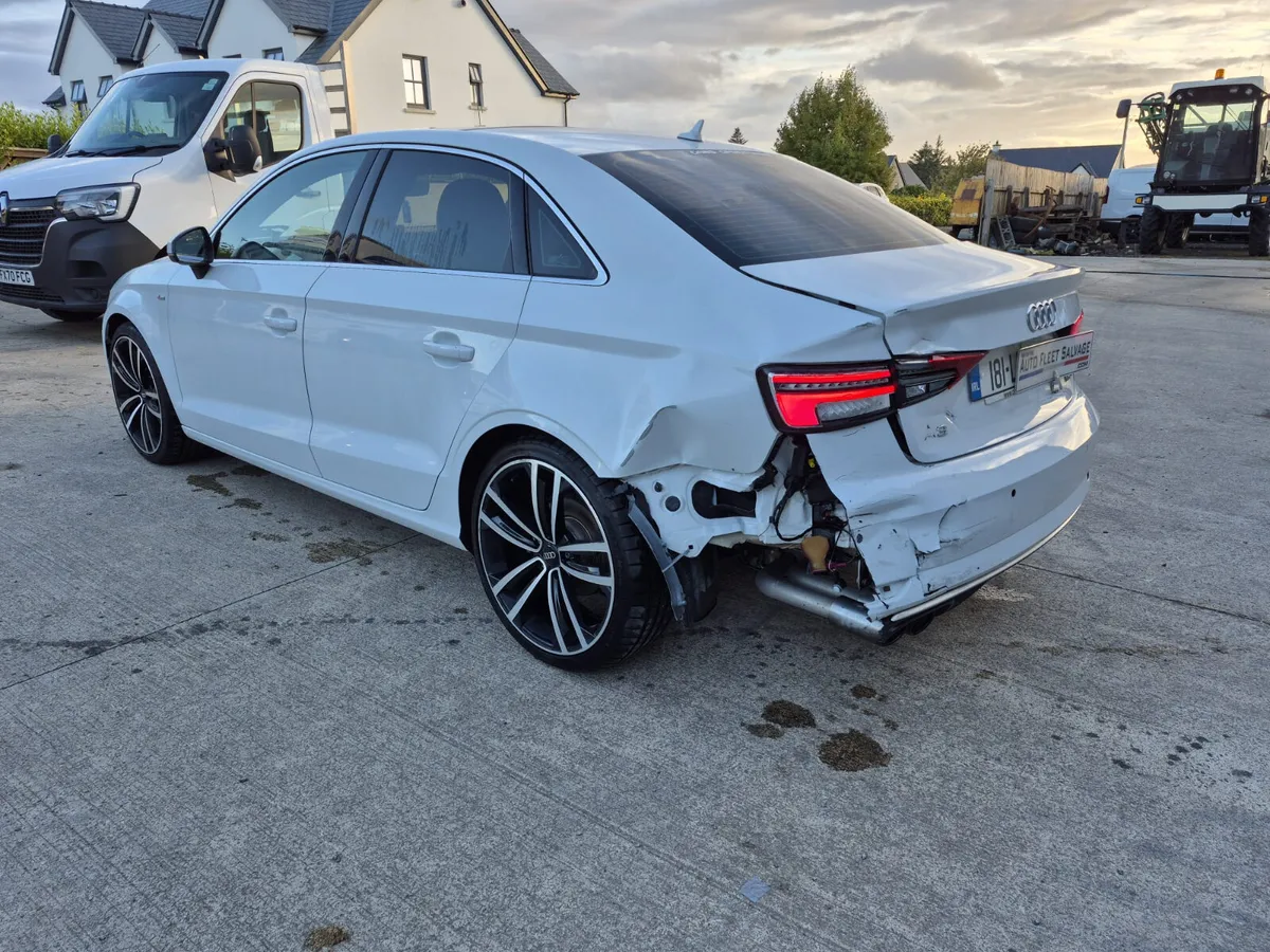 181 AUDI A3 1.4 TFSI AUTO S-LINE - Image 4