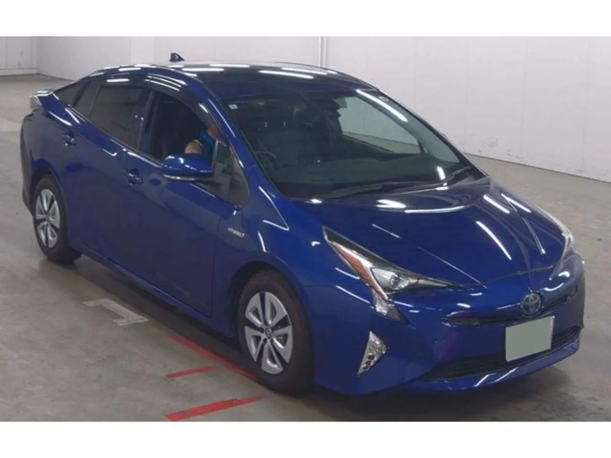 Toyota Prius 1.8 Petrol Auto - Image 1