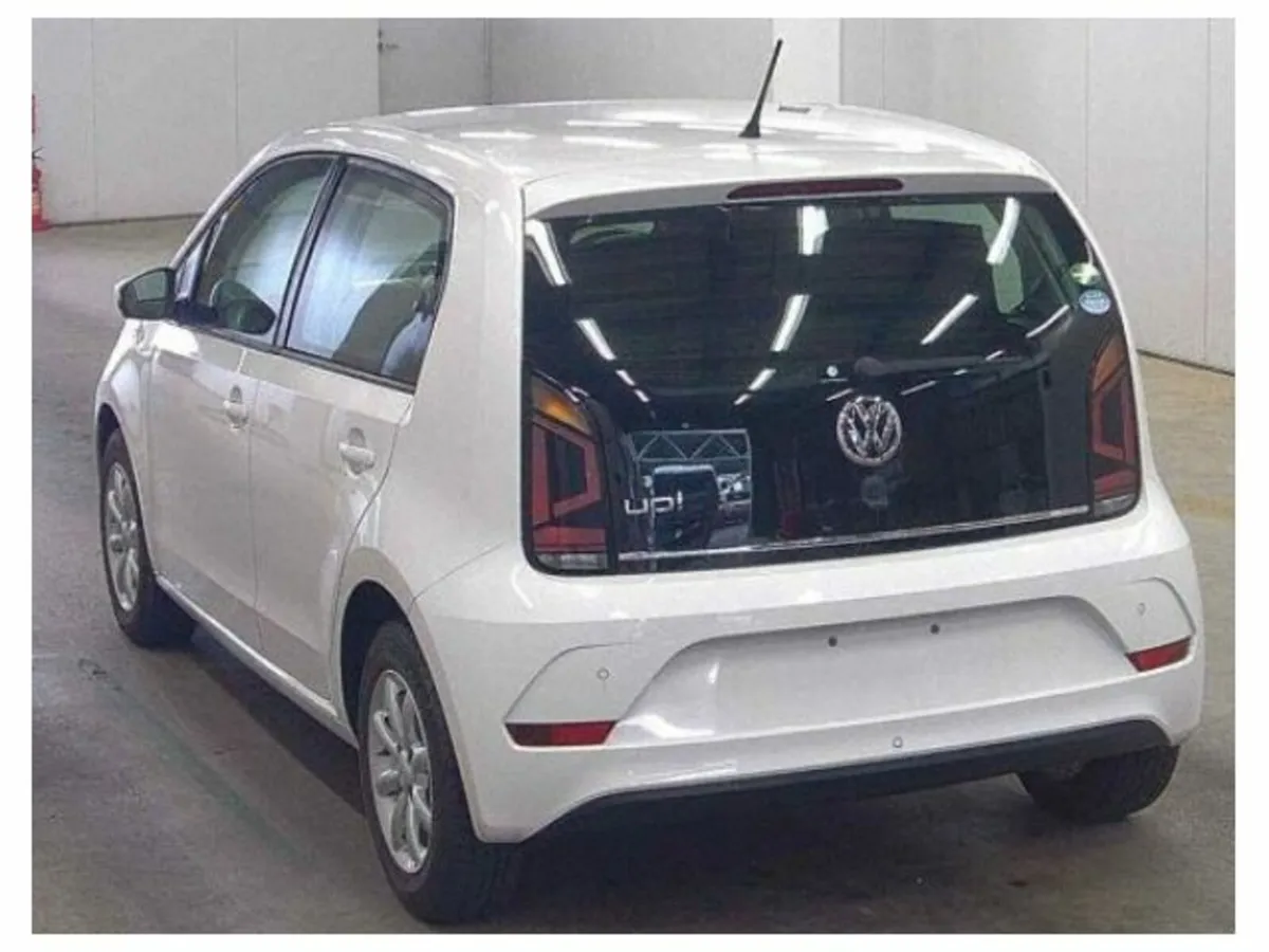 Volkswagen up! 1.0 Petrol Auto - Image 3