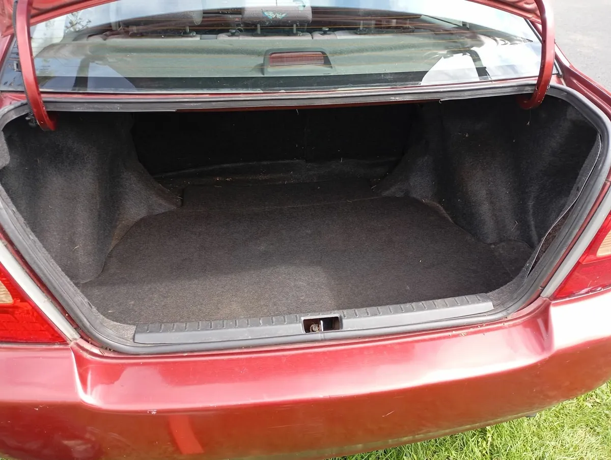 Toyota Corolla 2004 - Image 3