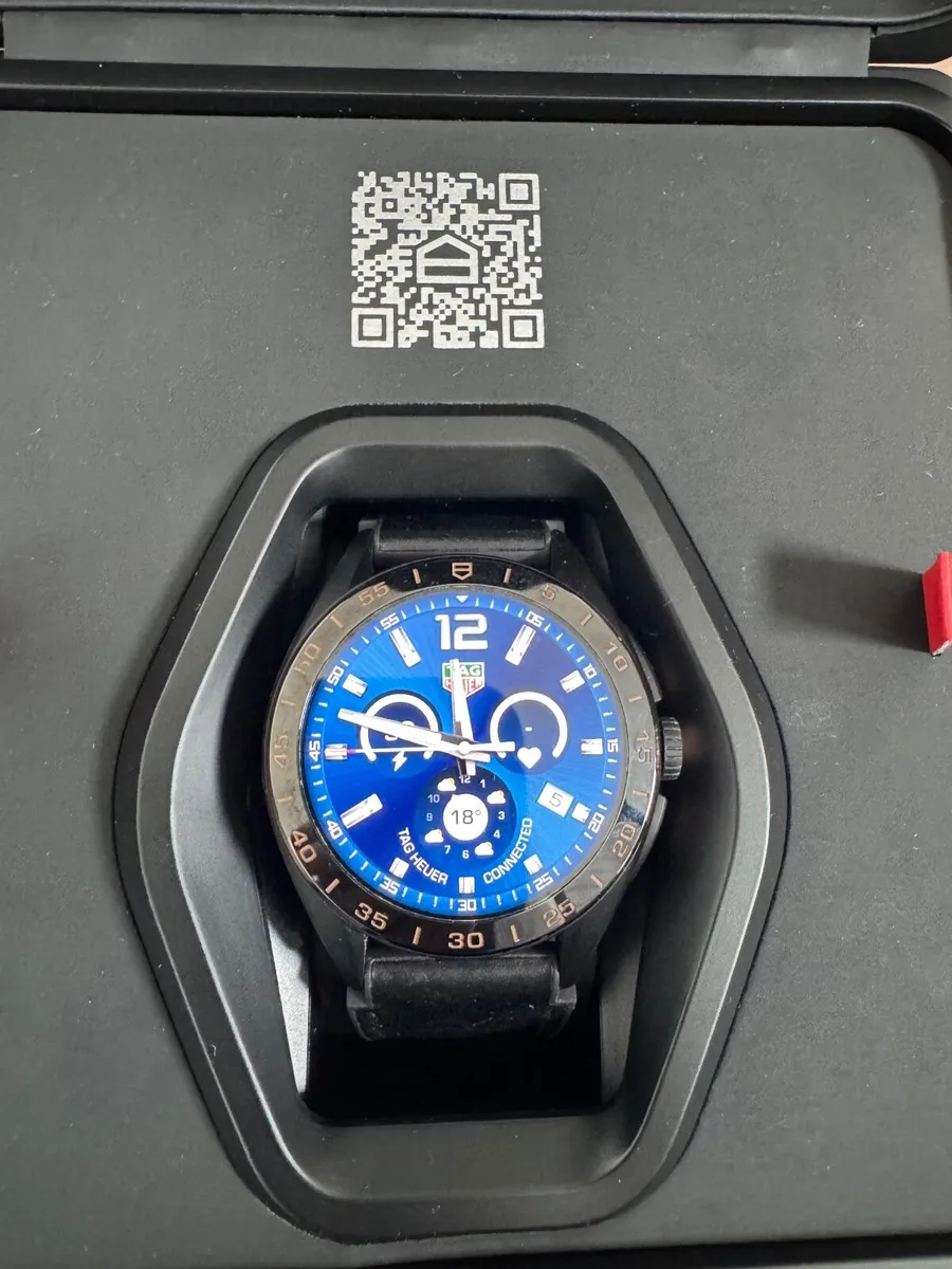 Tag Heuer Connected smart watch E4 45mm - Image 1