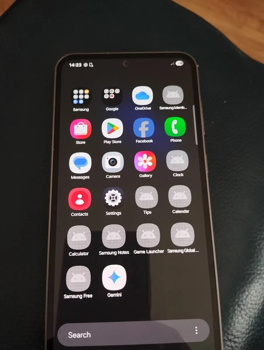 Samsung Galaxy s23 - Image 2
