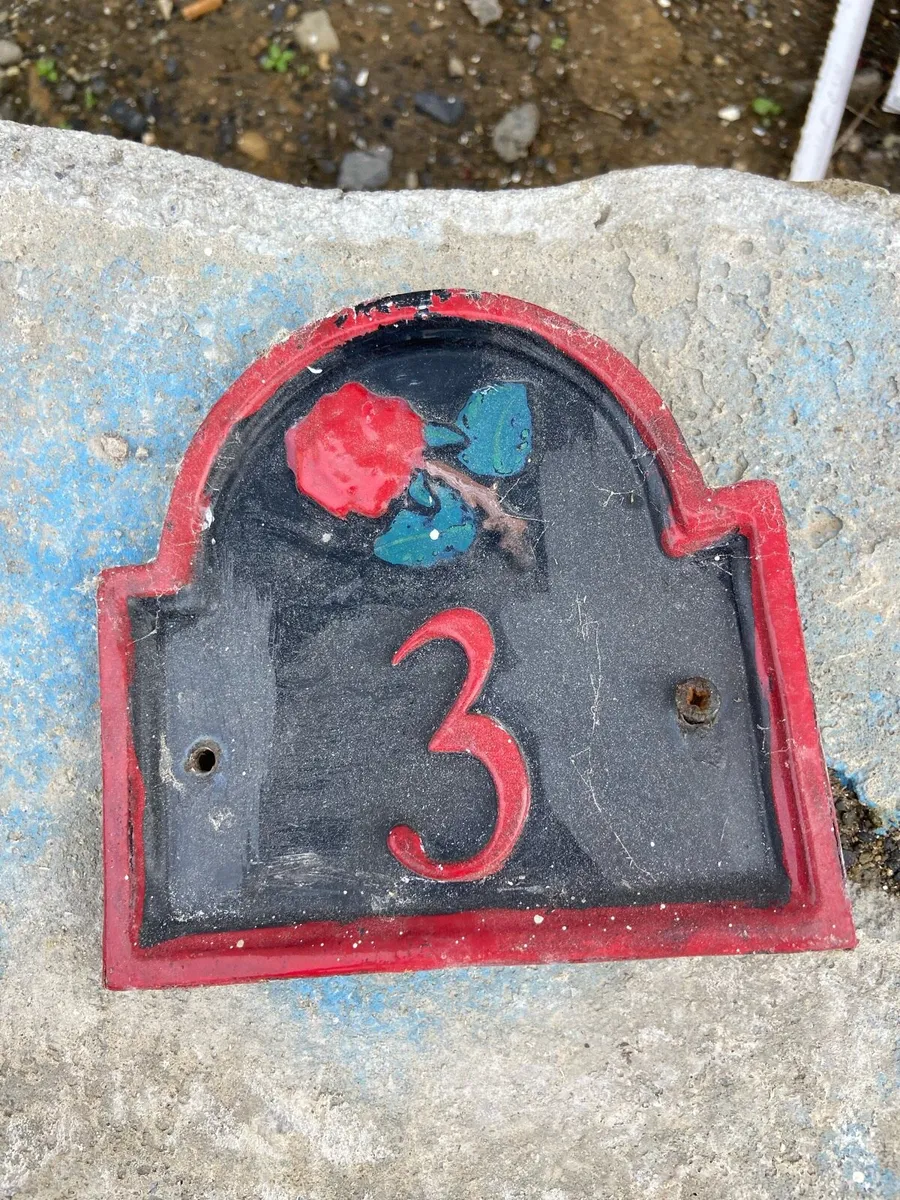Metal door number