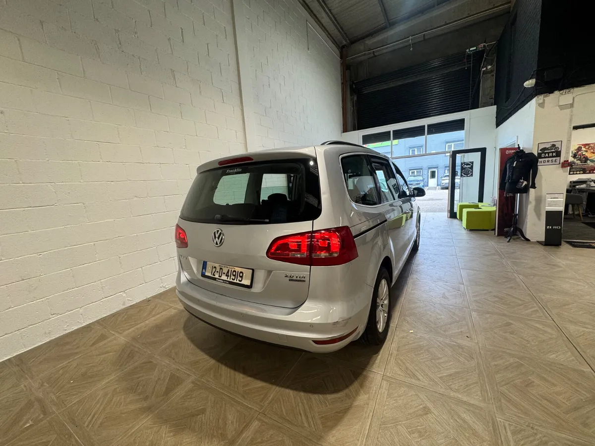 Volkswagen Sharan 2012 - Image 4