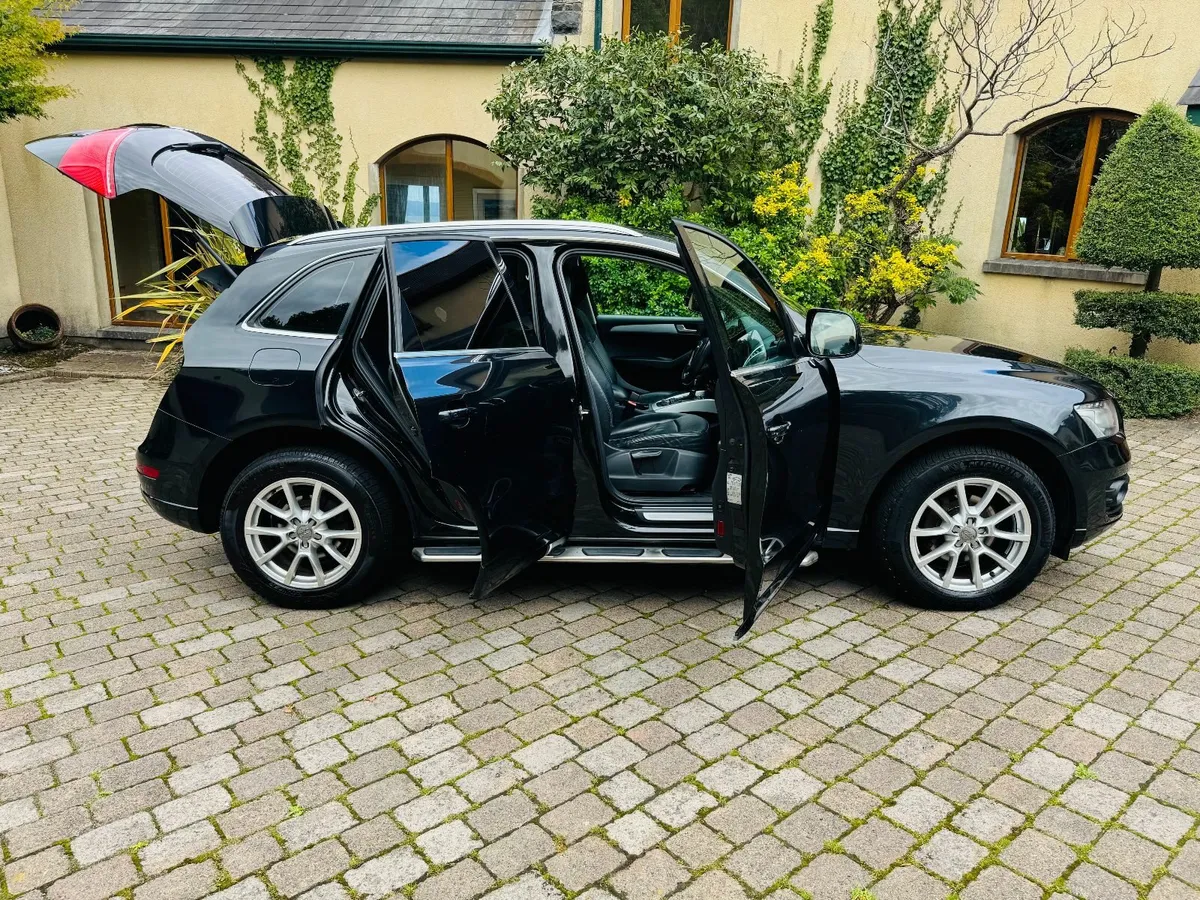 Audi Q5 2.0 Tdi Automatic  LOVELY NI QUATTRO JEEP - Image 1