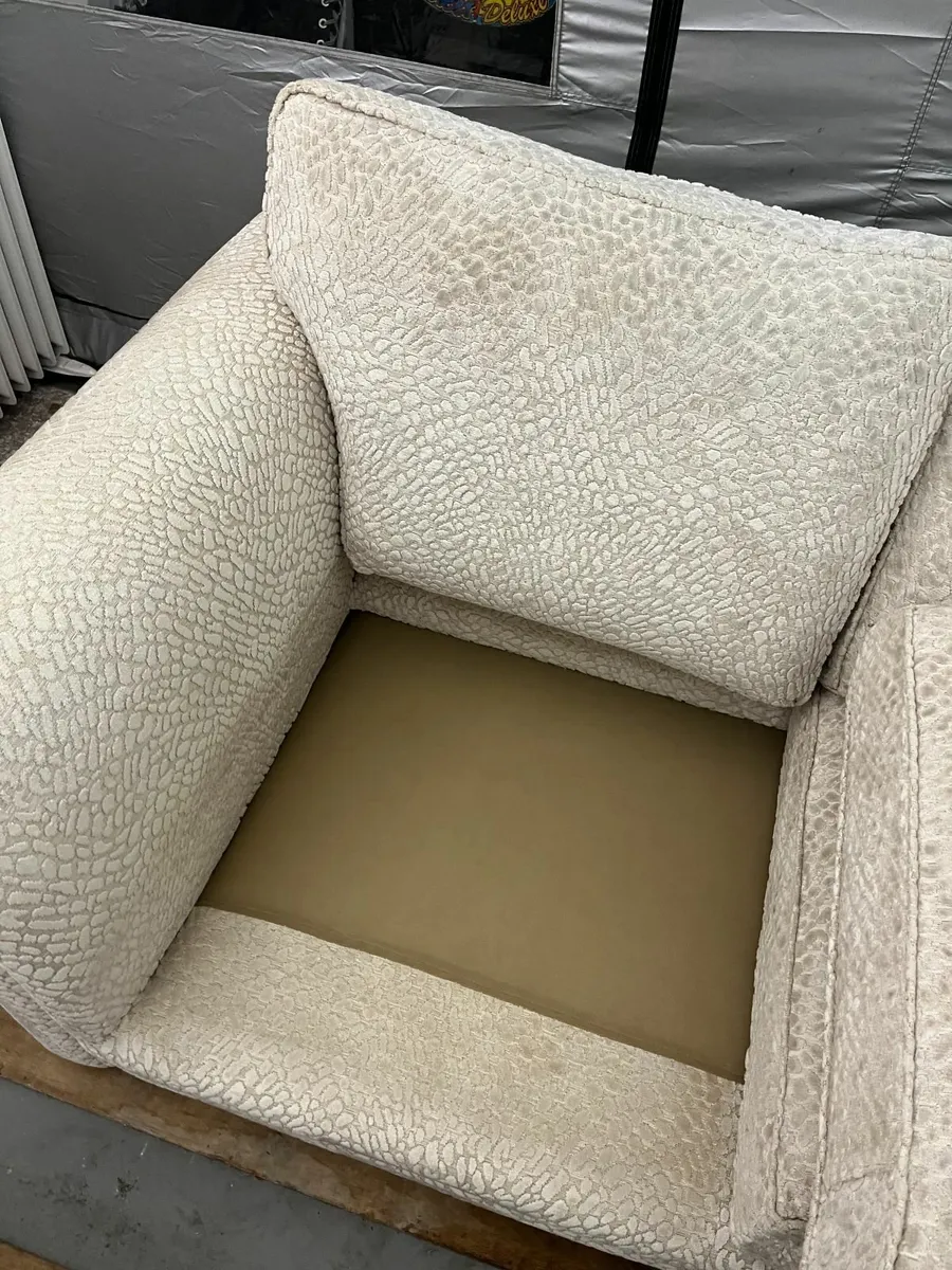 Sofa - Image 4