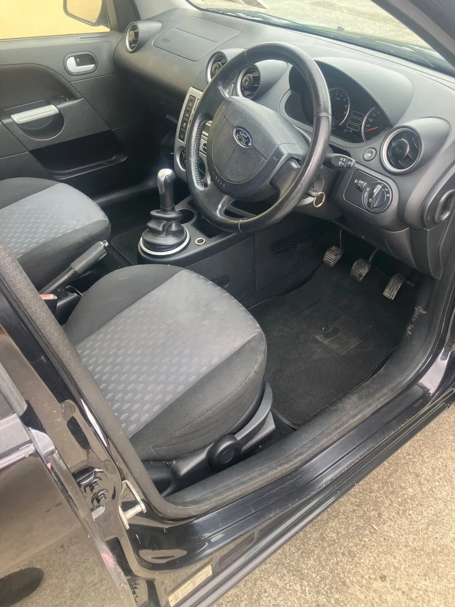 Ford Fiesta 2006 - Image 4