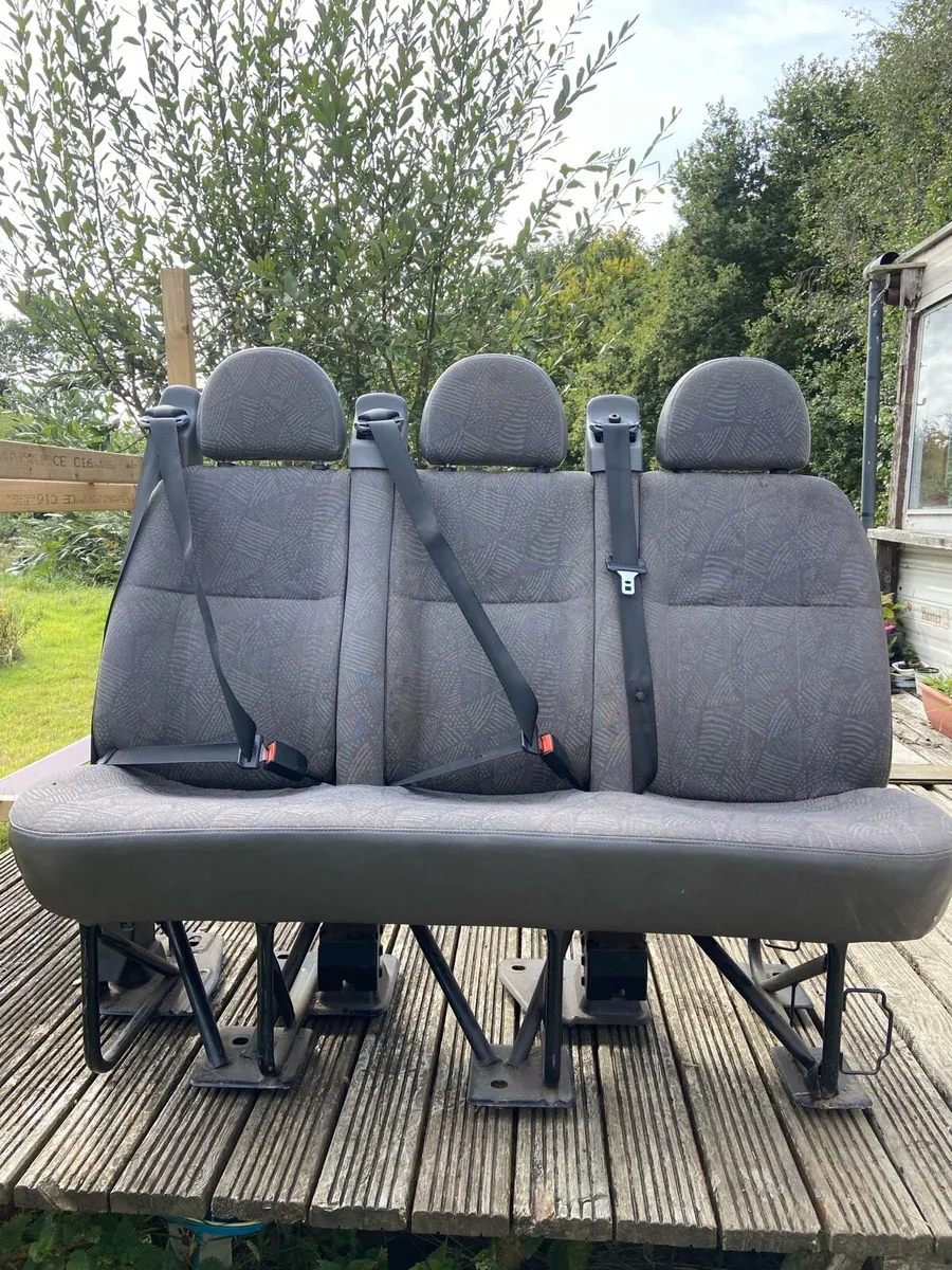 Crew cab seat - Image 1