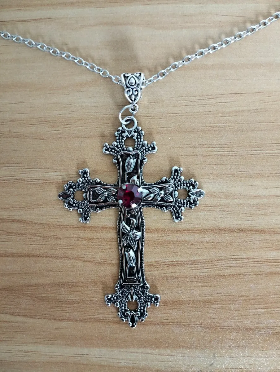 Pendant Necklace - Image 1