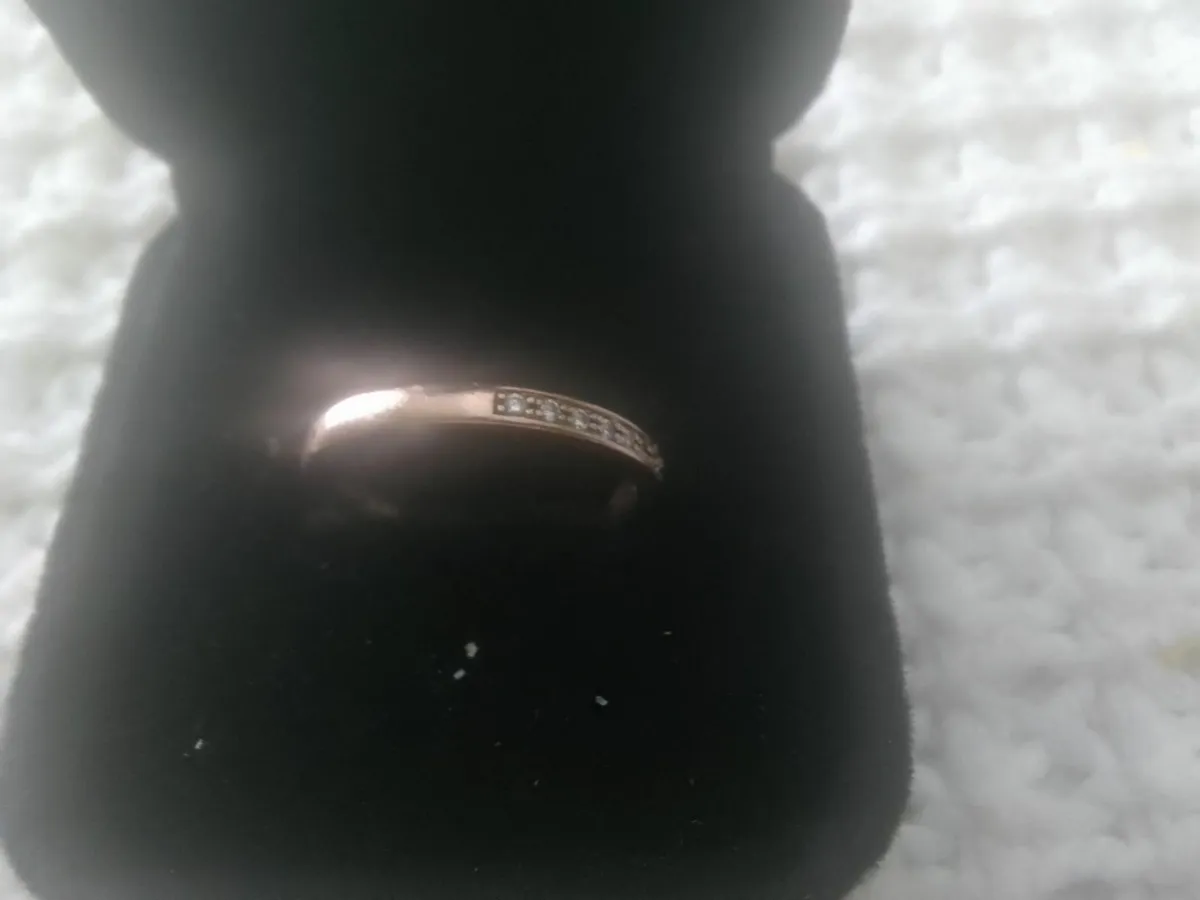 9ct ROSE GOLD DIAMOND 0.30ct BAND RING N - Image 4
