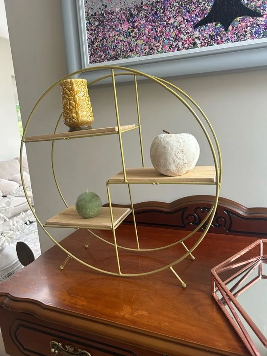 Metal & Wood Display Item - Image 1