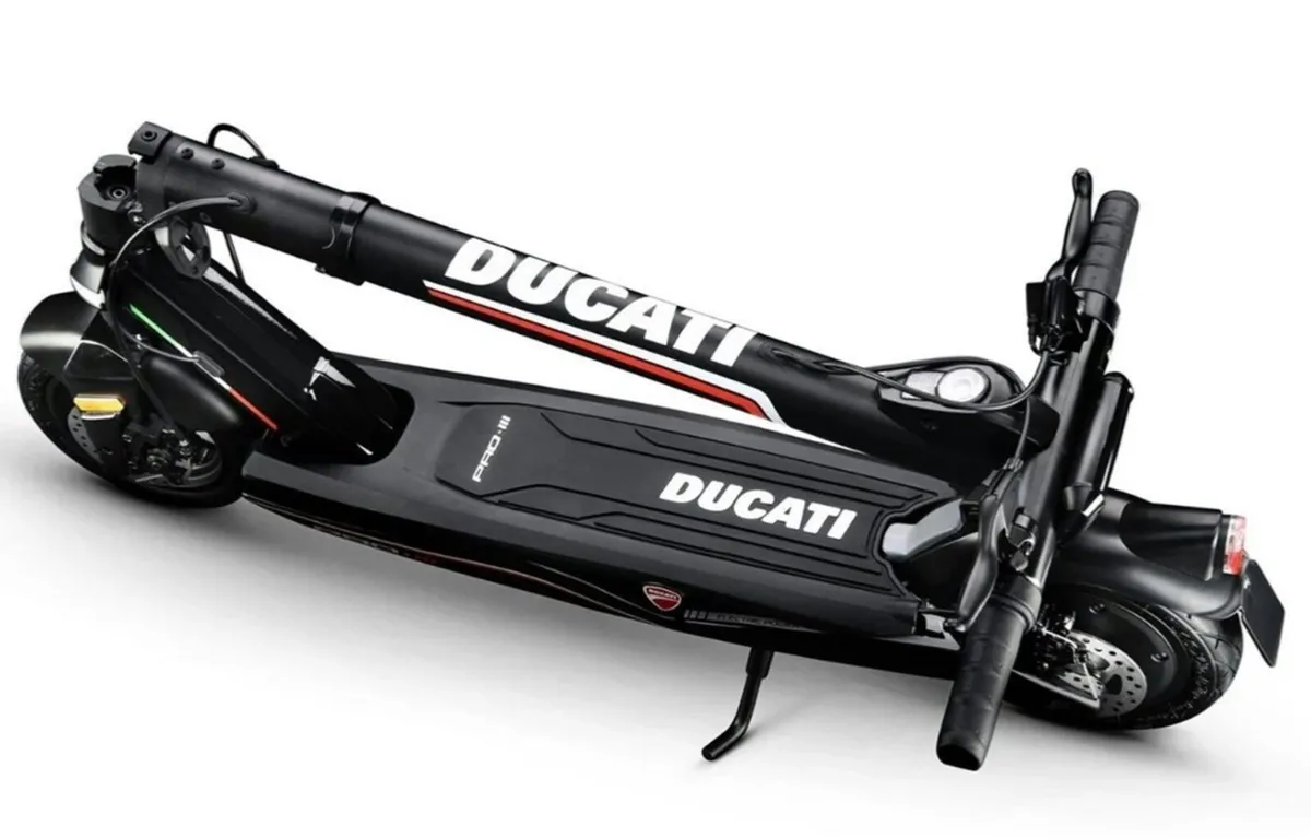 Ducati eScooter Pro 3 - Image 4
