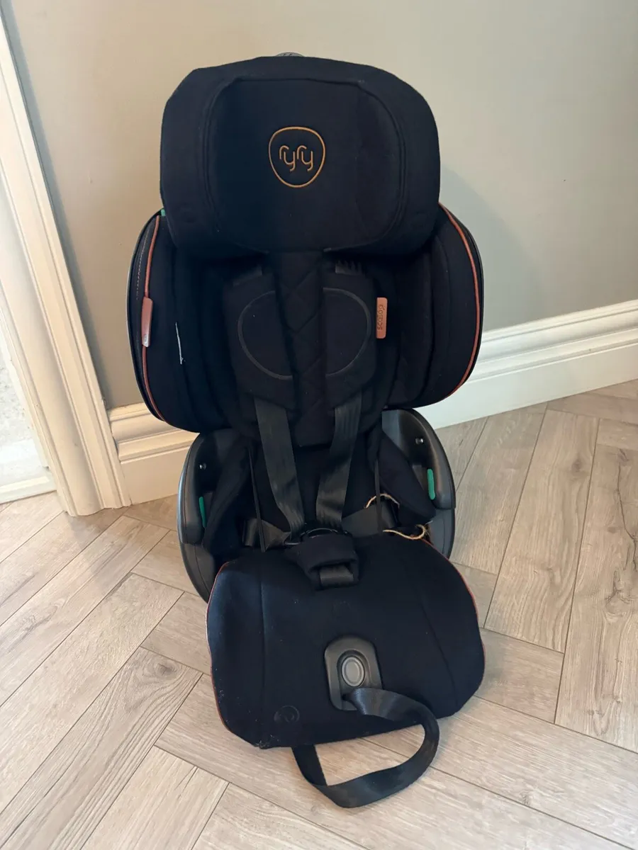 RyRy Car Seat - compact & travel friendly - Image 1