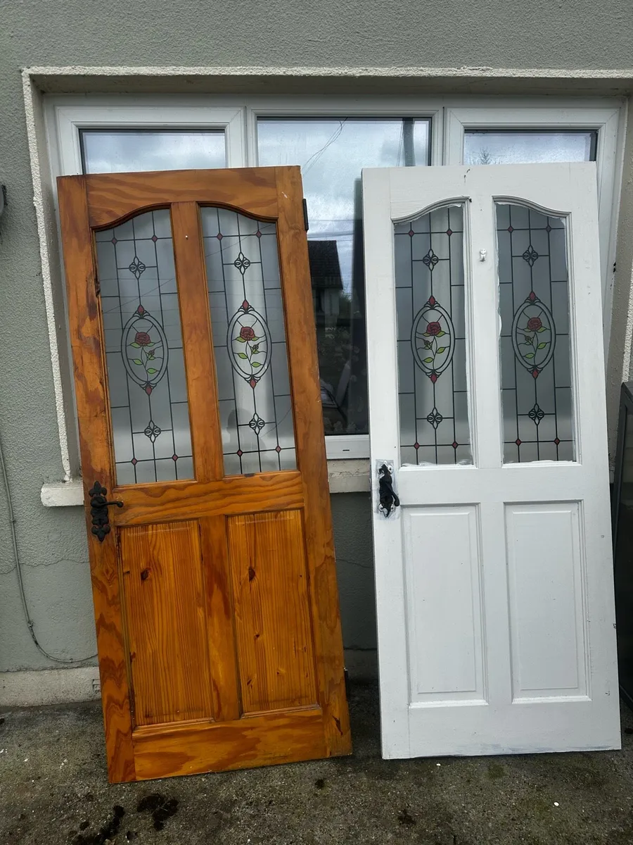 Interior Doors with Stained Glass - Image 1
