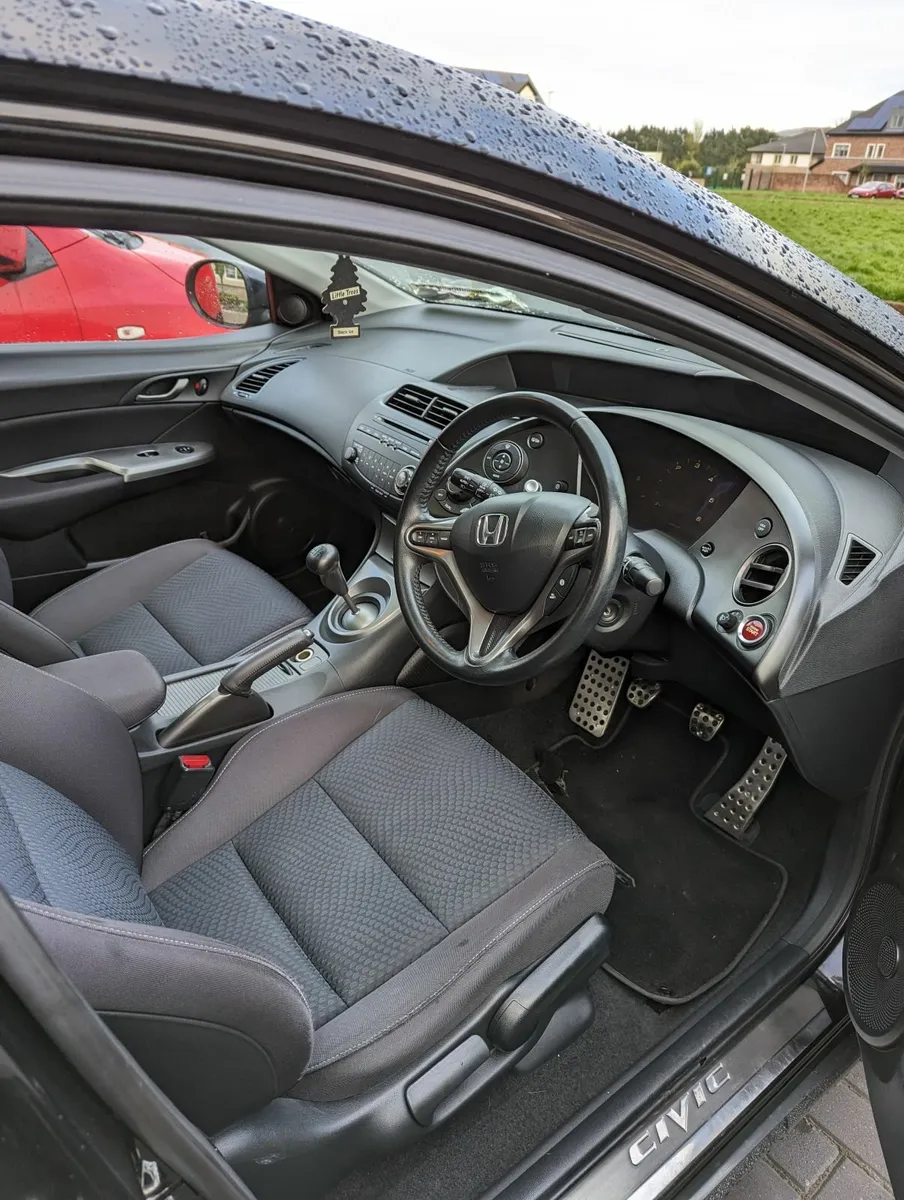 Honda Civic 2010 - Image 3