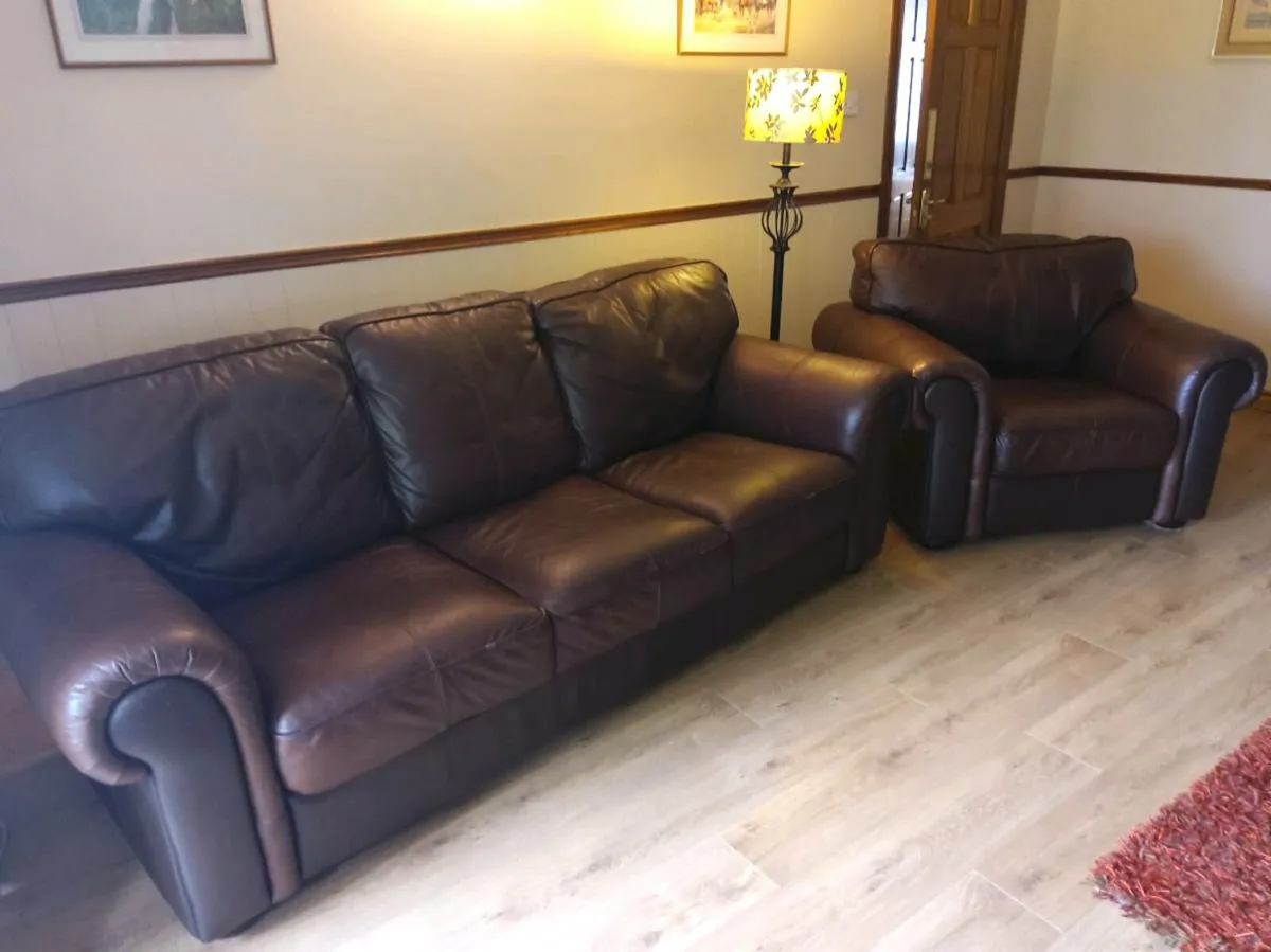 3 Seater & Single Seater Italian Leather Couches - Image 1