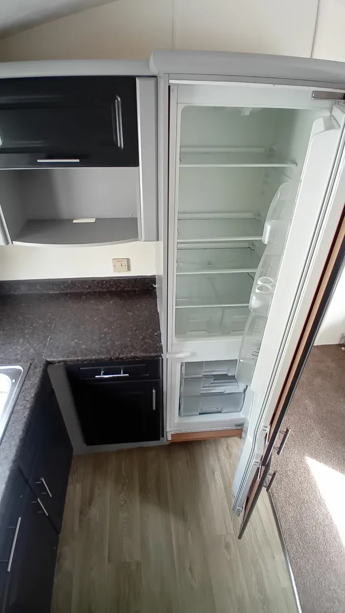 2 Bed Mobile Home - Image 3
