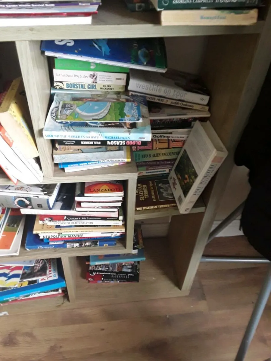 Books for sale see pictures - Image 2