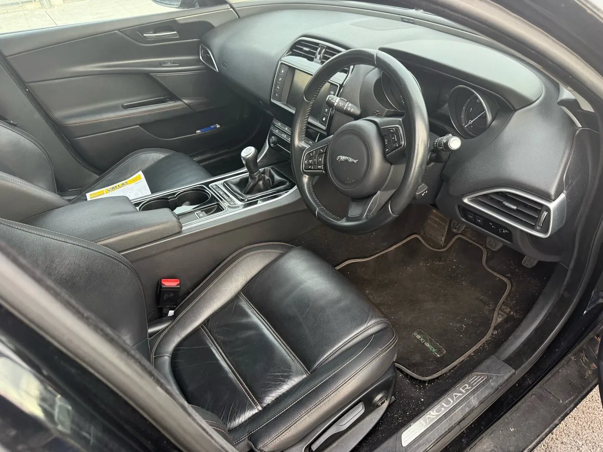 2016 (161) Jaguar XE 2.0 D - Image 4