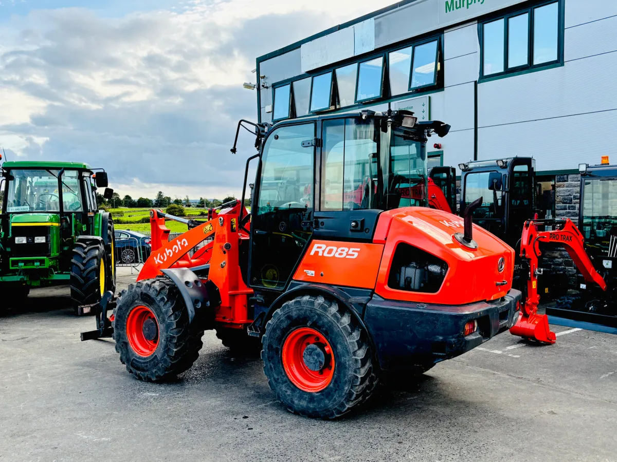 Kubota R085 articulated Loader. Finance available - Image 2