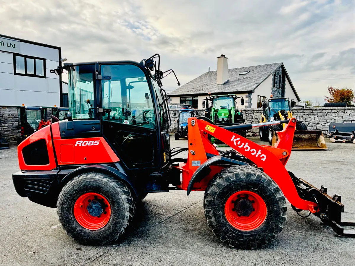 Kubota R085 articulated Loader. Finance available - Image 1