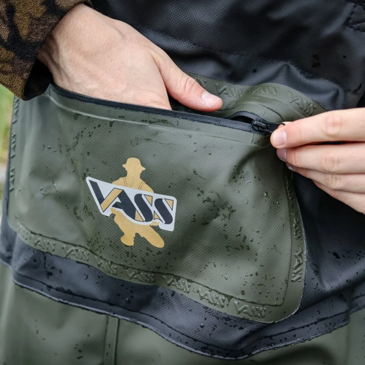 Vass Unisex Hybrid 700 Chest Waders (Khaki) - Image 2