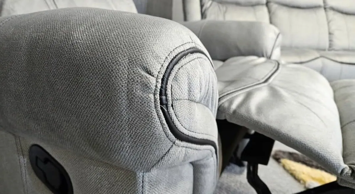 Recliner sofa - Image 3