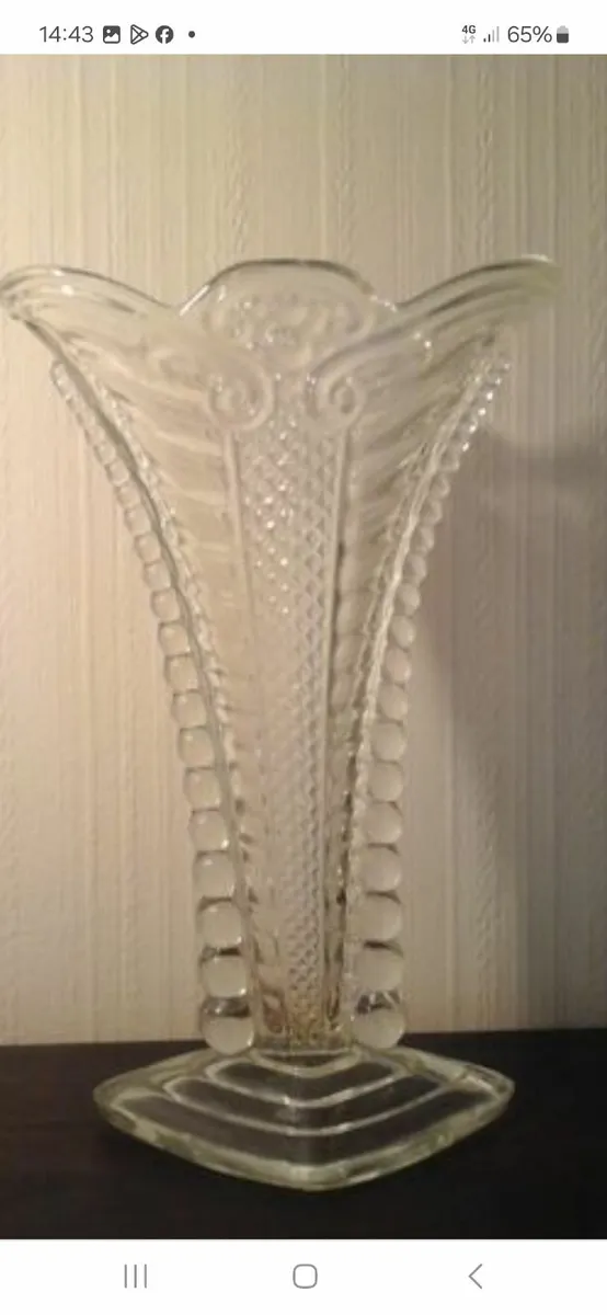 Trumpet shaped vase