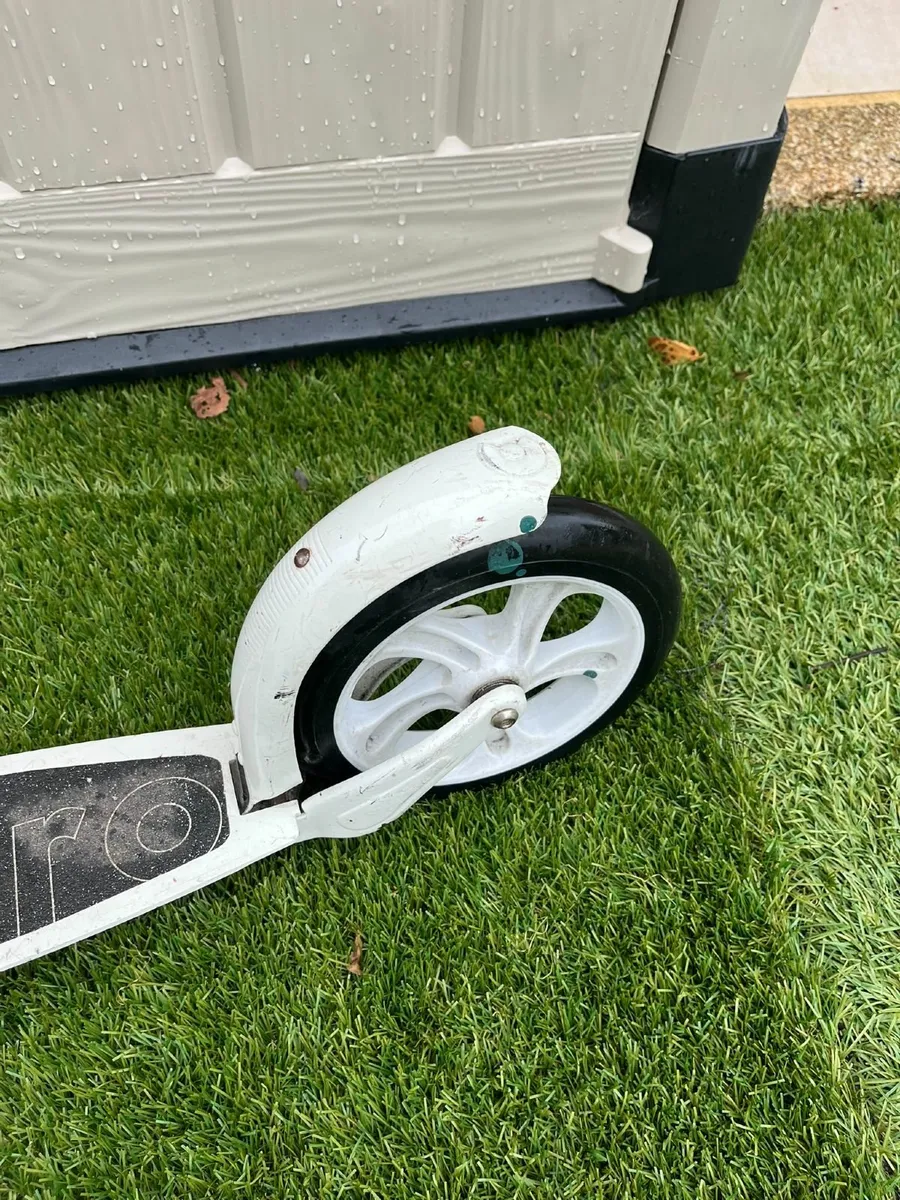 Adult Micro scooter - Image 2