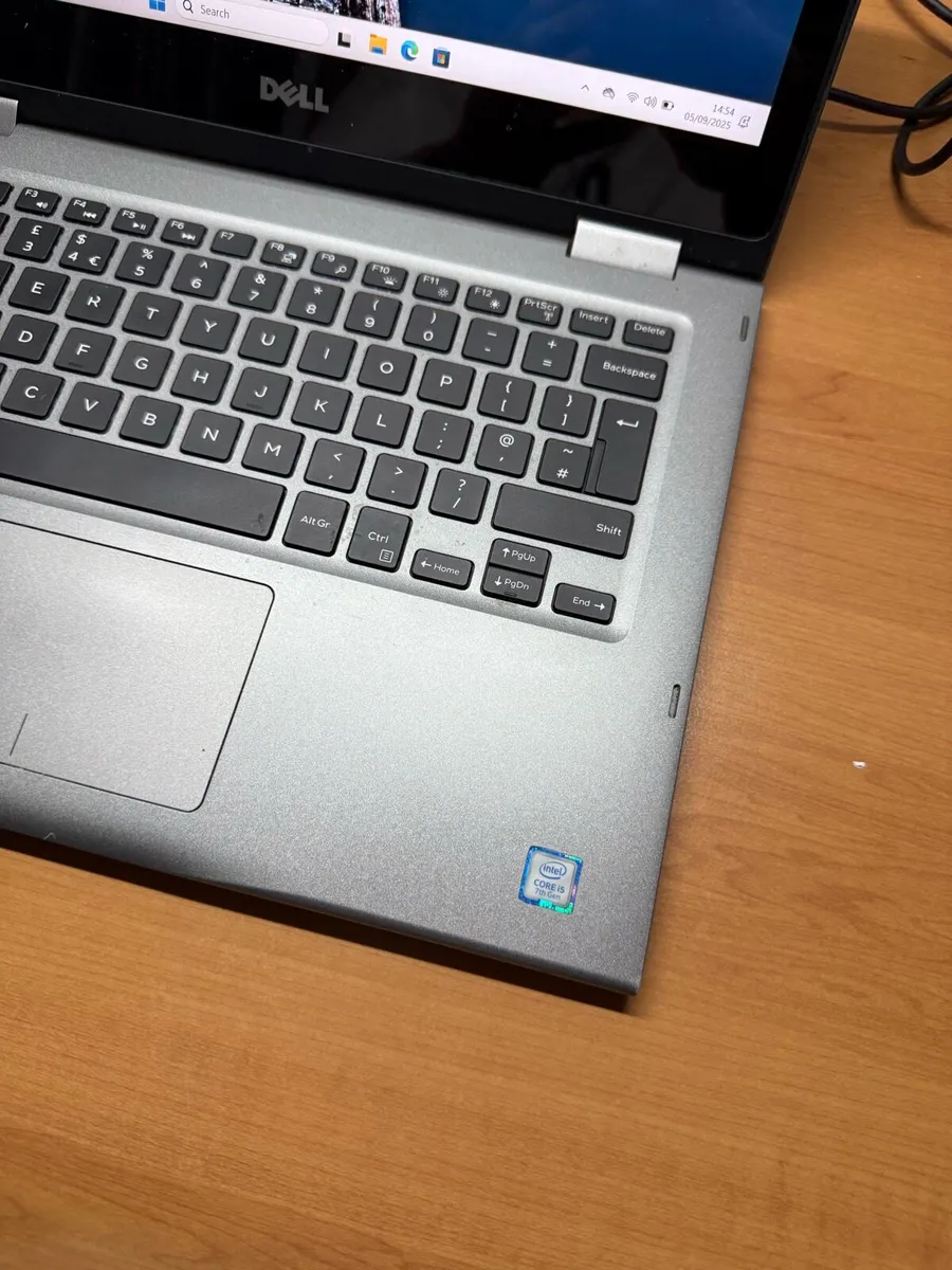 Dell Laptop Touchscreen i5 8-256 w11 - Image 2