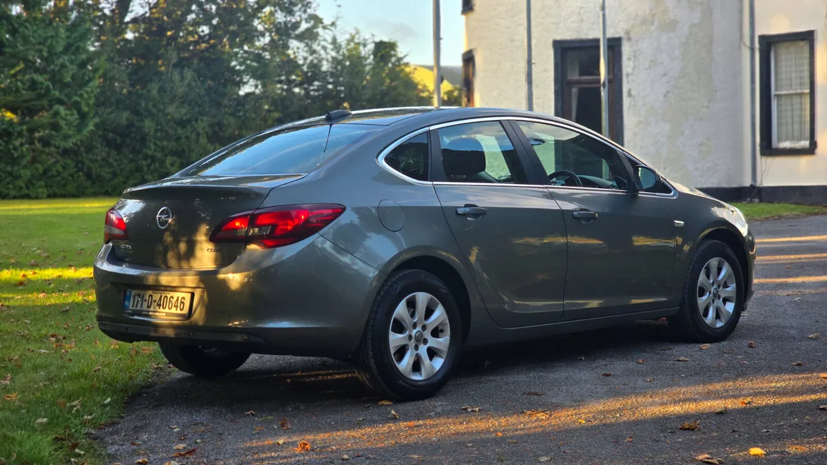 2017 Opel Astra 1.6 CDTI Automatic - Image 4