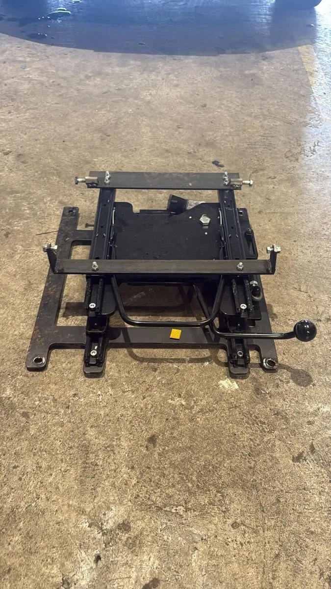 Car Swivel Seat Attachment - Image 3