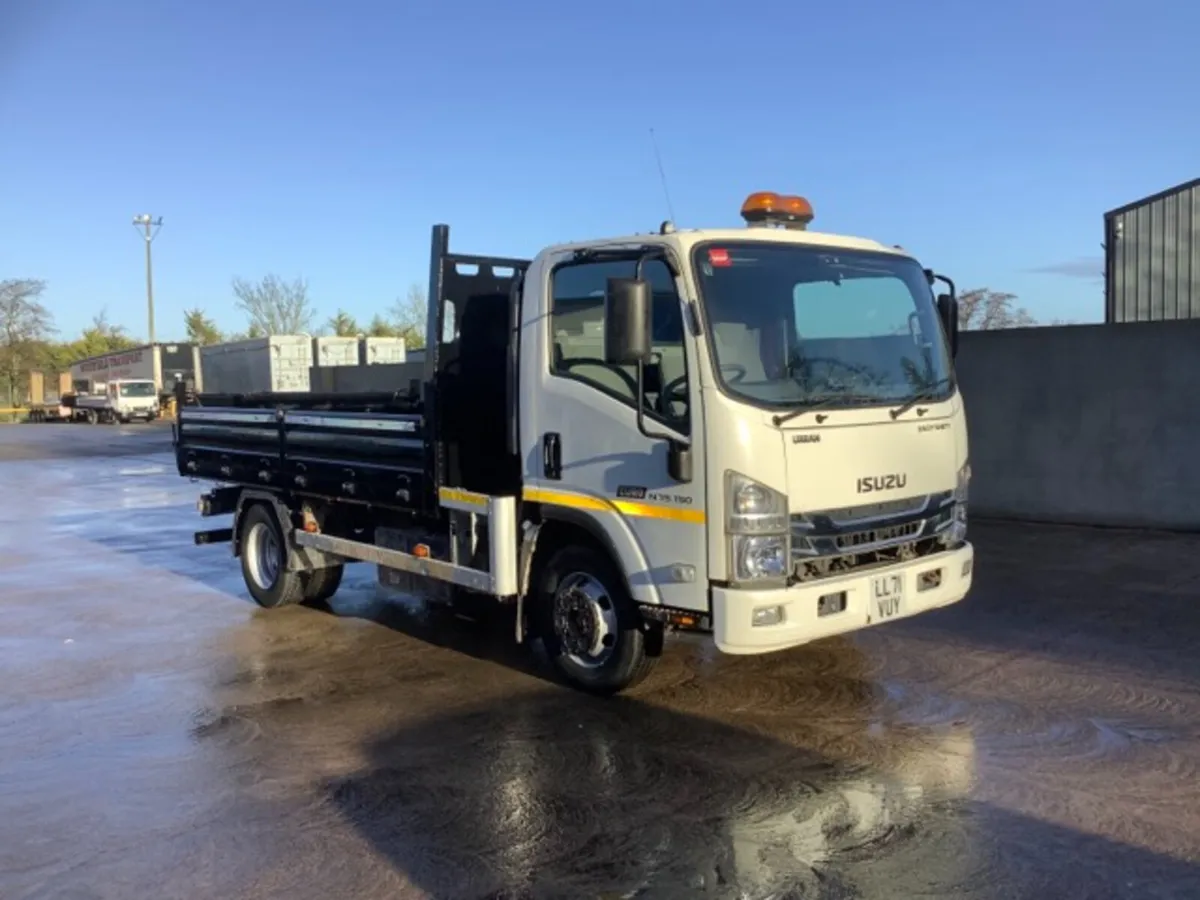 4x2 7.5T Dropside Tipper - Image 1