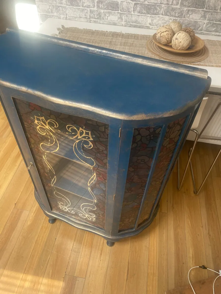 Display cabinet - Image 2