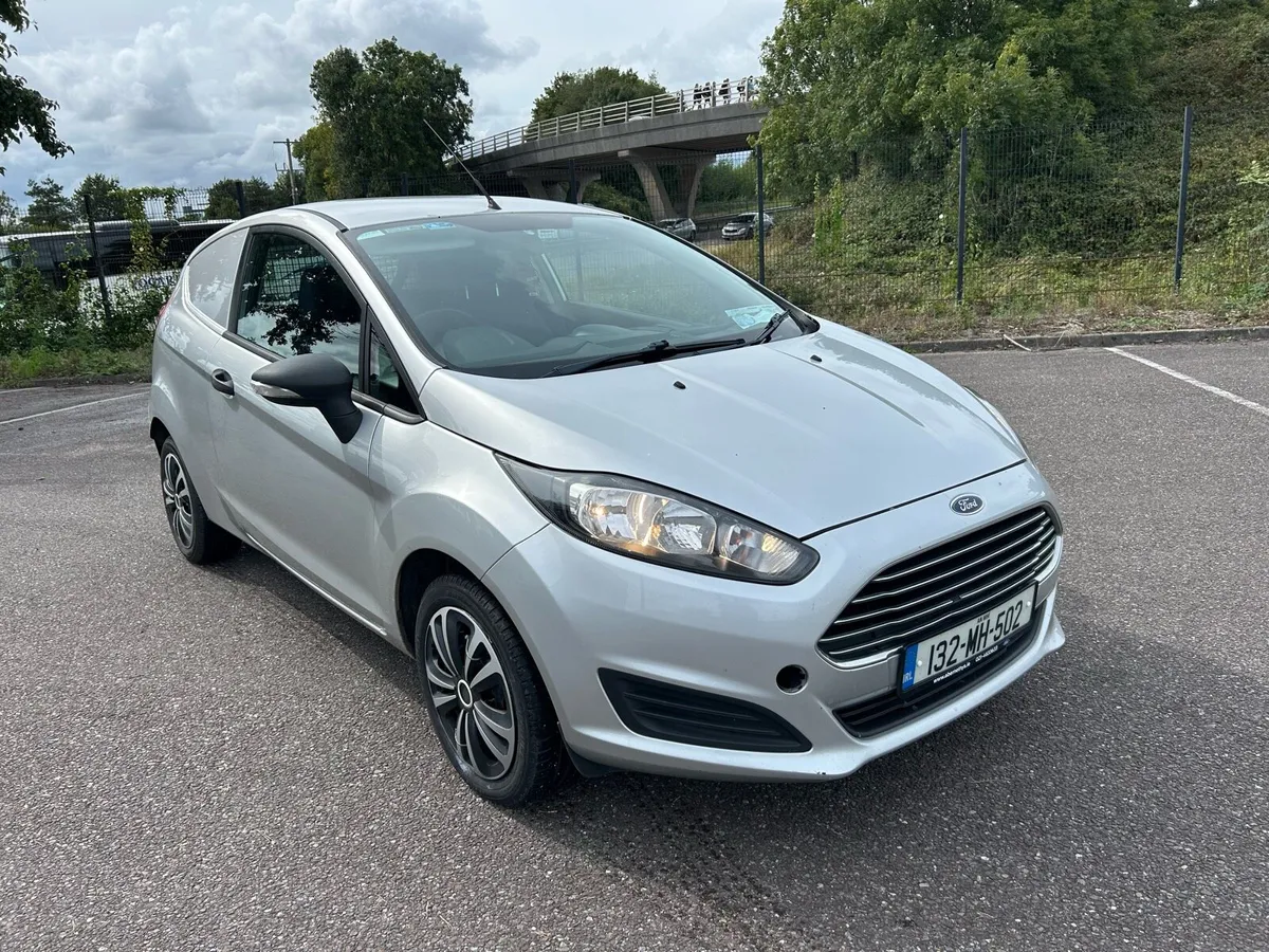 Ford Fiesta Van *NEW CVRT* - Image 2