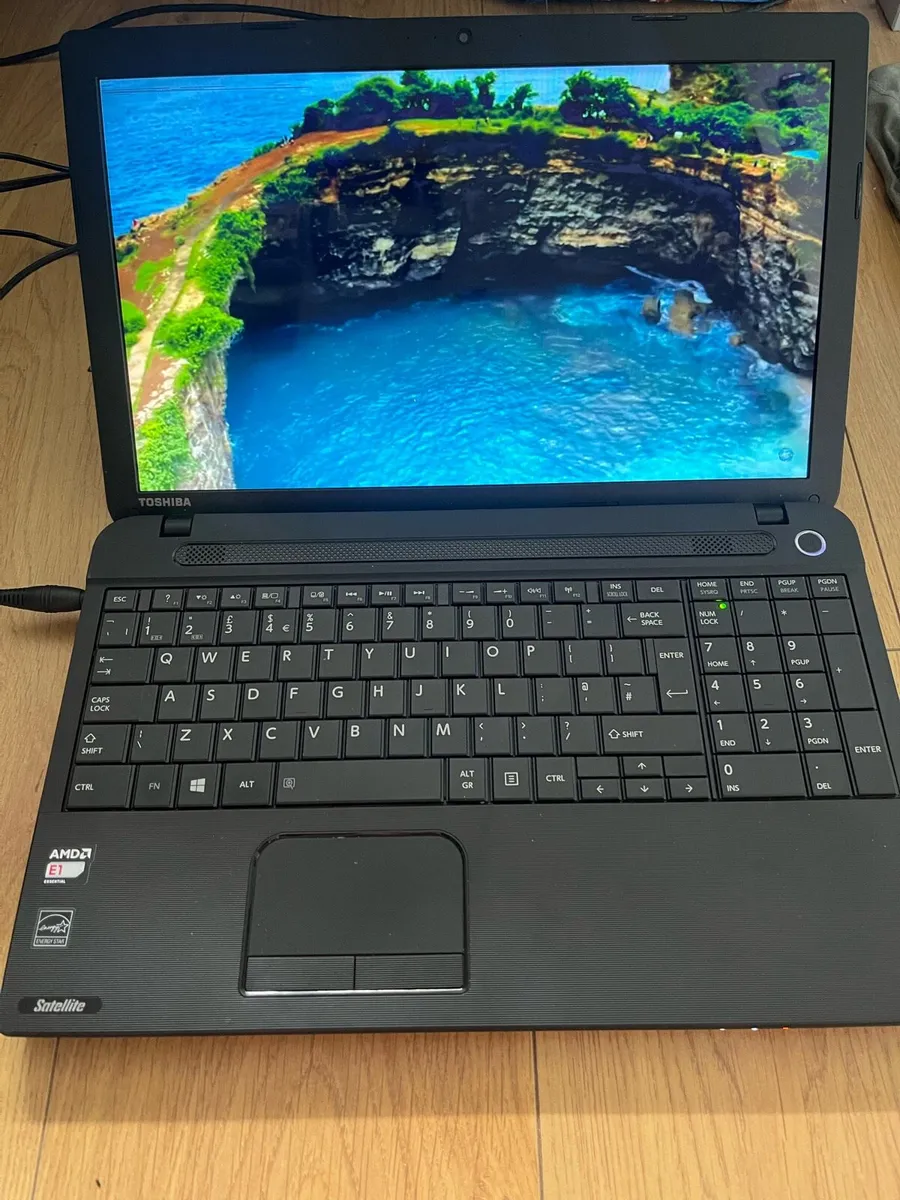 Laptop for 65 - Image 1