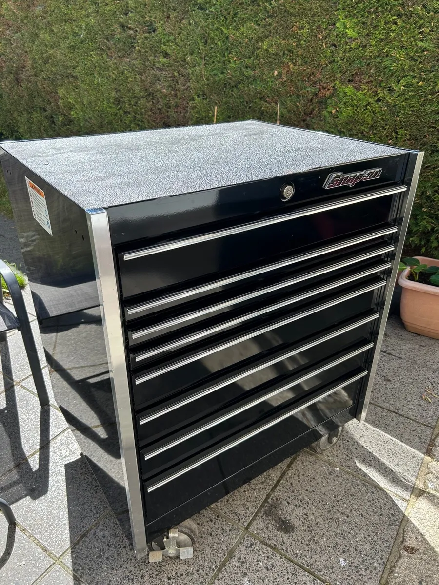Snap on tool box - Image 1
